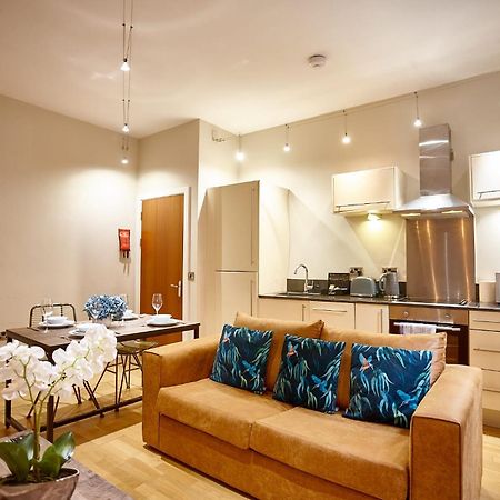 The Jade Suite Manchester Extérieur photo