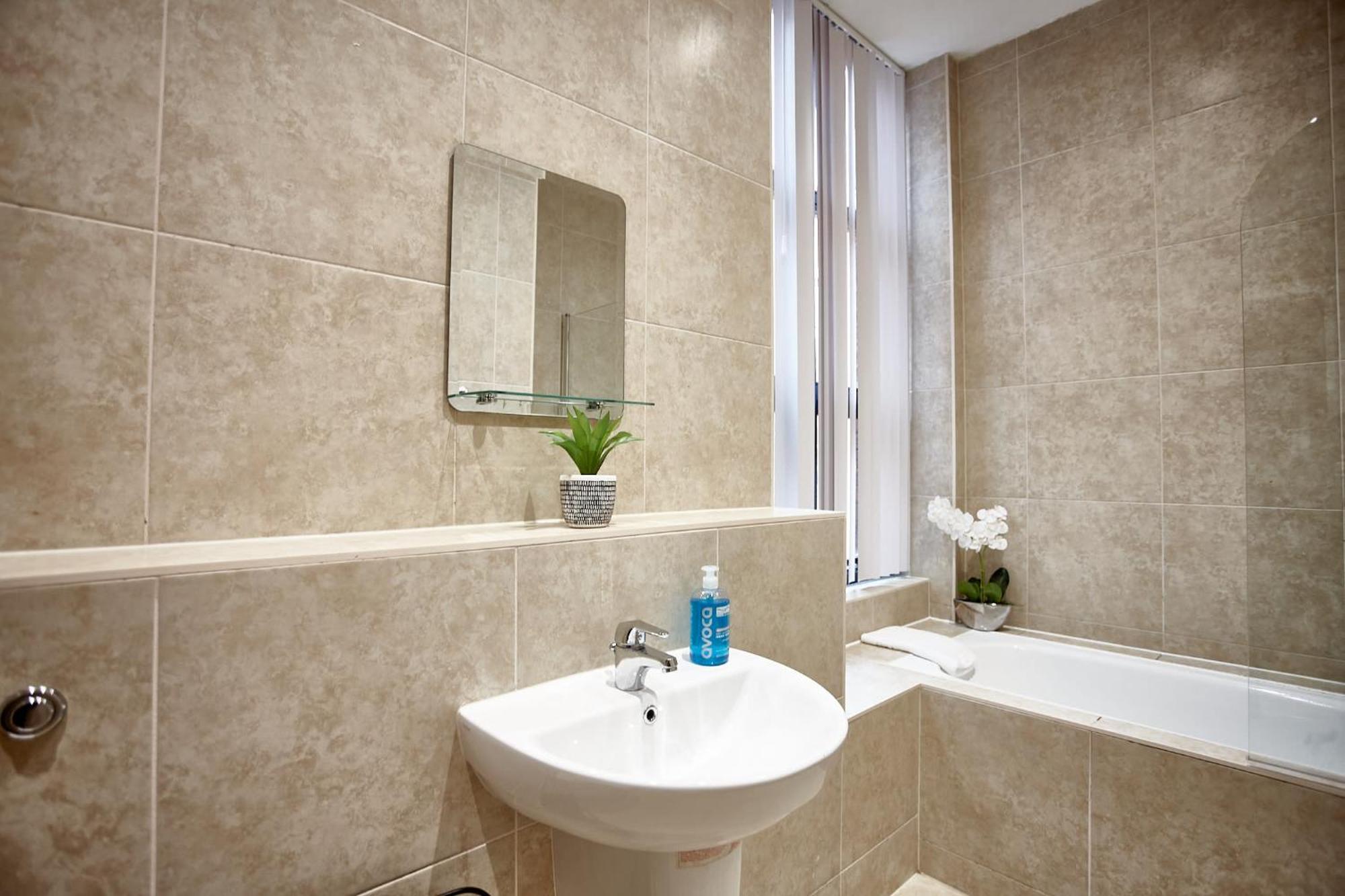 The Jade Suite Manchester Extérieur photo