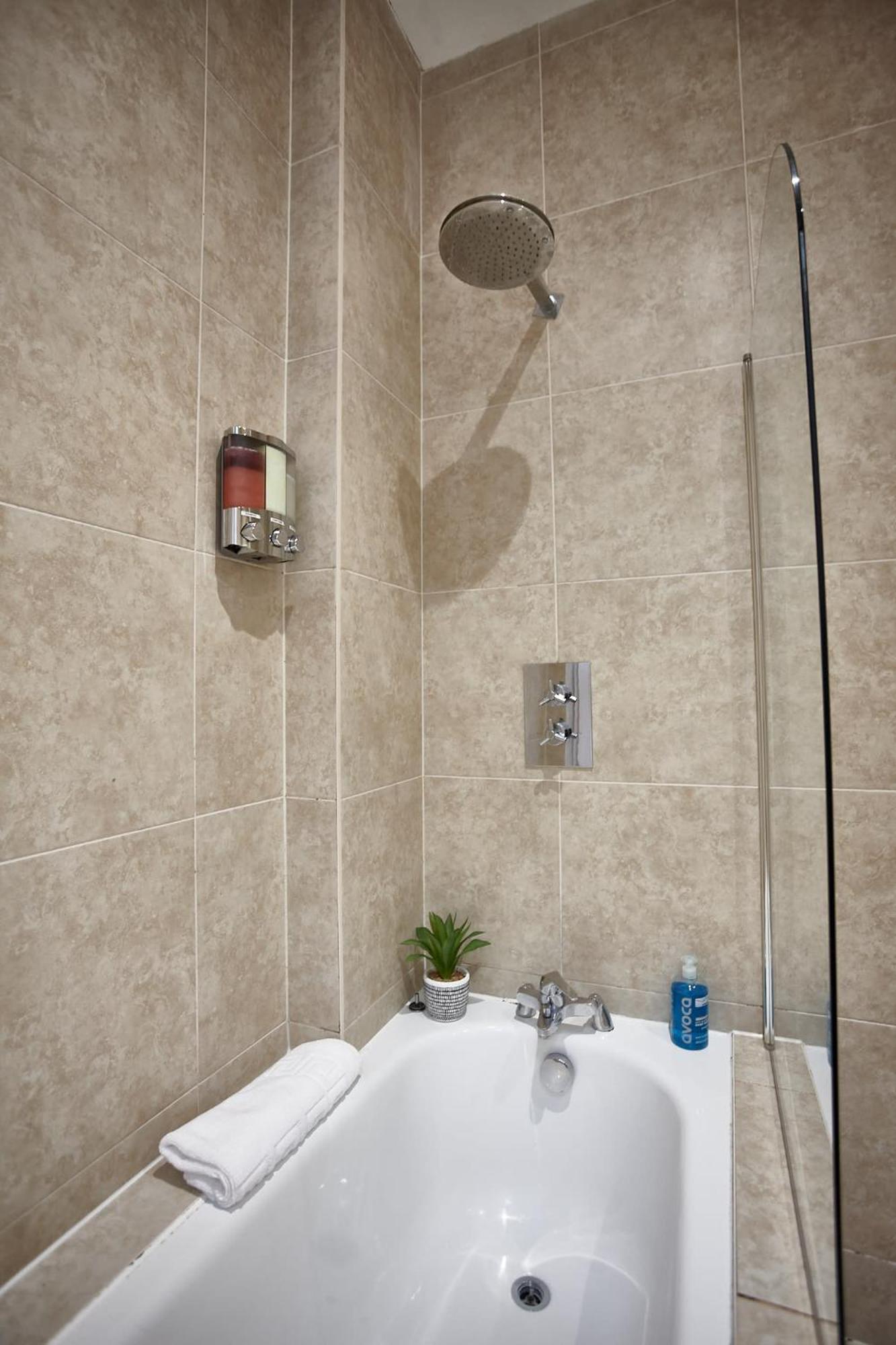 The Jade Suite Manchester Extérieur photo