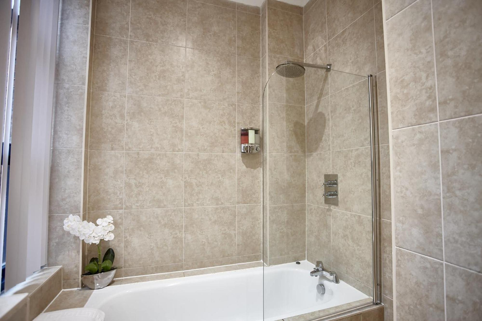 The Jade Suite Manchester Extérieur photo